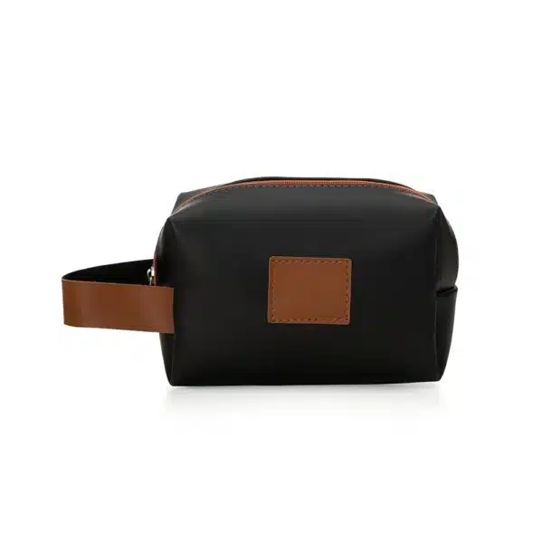 Necessaire personalizada de couro sintético preta com baixo relevo
