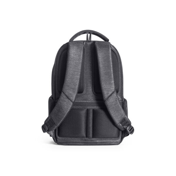 Detalhe mochila cinza corporativa gravação transfer