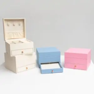 Porta joias personalizado creme com gravação silk corporativo