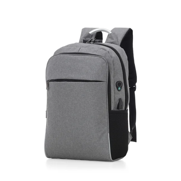 Mochila executiva preta com placa de metal personalizada