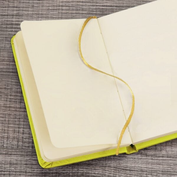 Caderno corporativo Moleskine branco com logo empresa UV digital