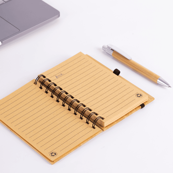 Kit caderno e caneta bambu personalizado com logo empresa