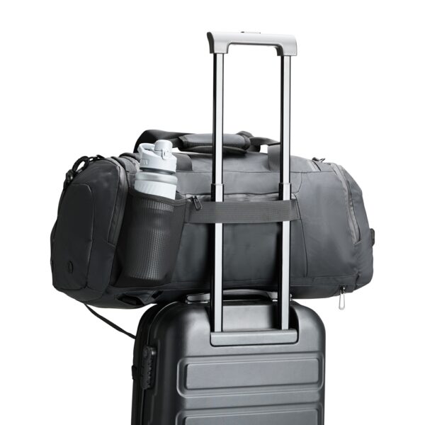 Bolsa viagem corporativa preta 35L com marca empresa