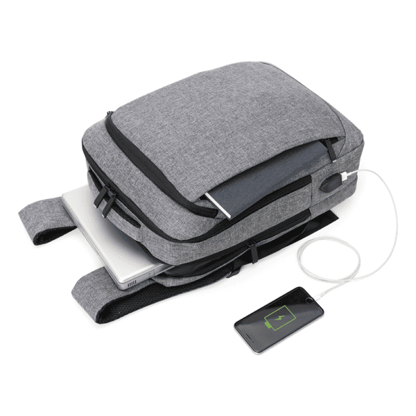 Mochila personalizada grafite com placa metálica corporativa