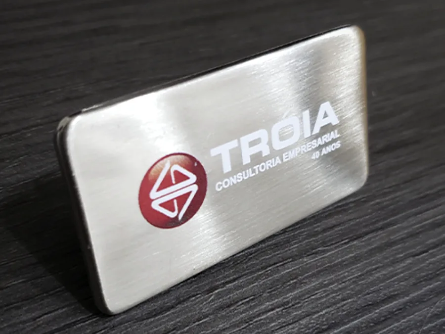 Placa de metal personalizada — Tróia Consultoria