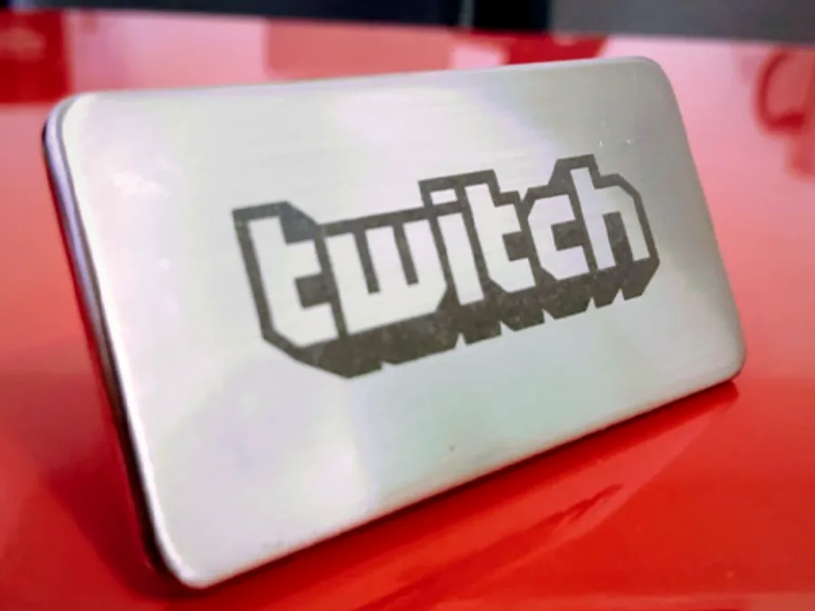 Placa de metal Twitch