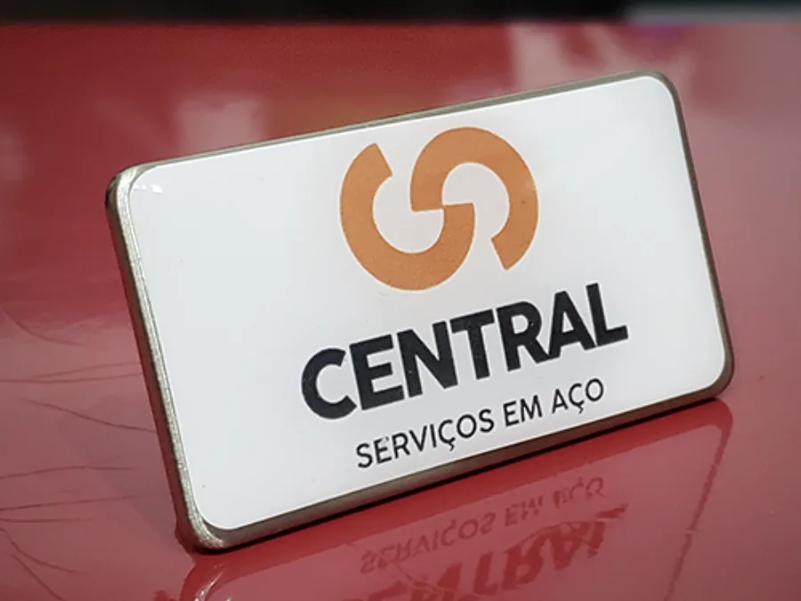 Placa de metal personalizada — Central Serviços em Aço