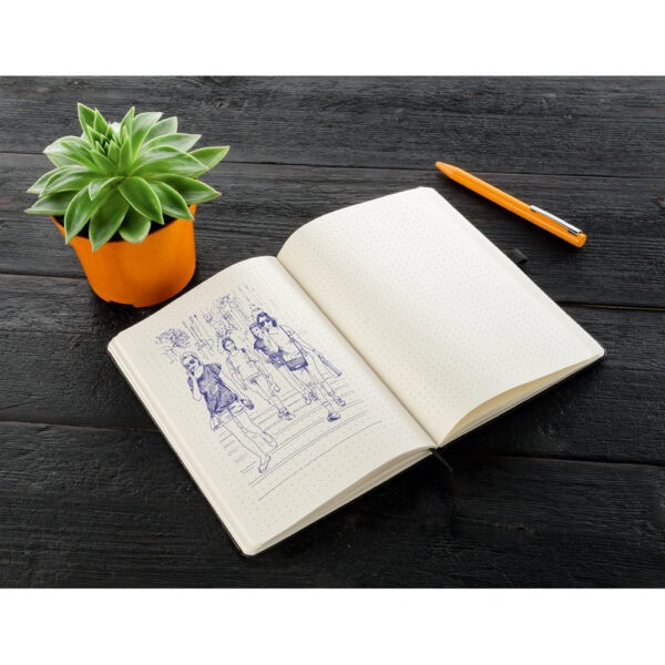 Caderno Personalizado Capa Dura Porta Caneta 21x13,7cm Ambientada