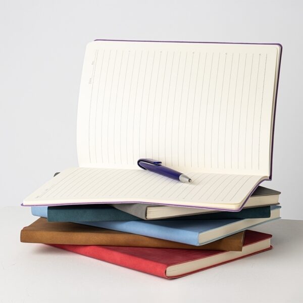 Caderno Personalizado PU B5 25,1x17,6cm Detalhe