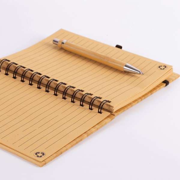 Caderno Ecológico Personalizado Bambu com Caneta B6 18x13,5cm Foto