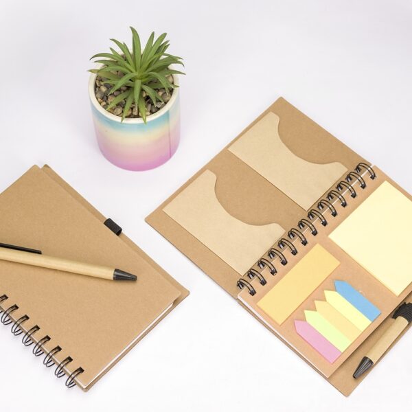 Caderno Ecológico Personalizado Kraft com Caneta com Autoadesivos 17,5x12,5cm De