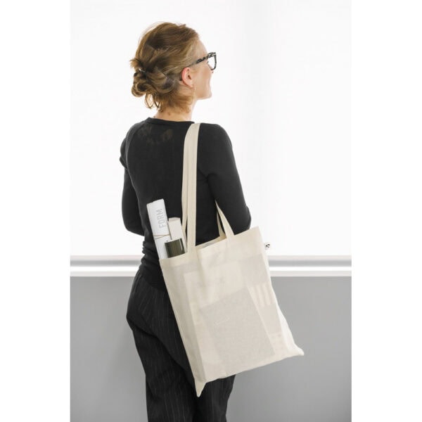 Ecobag Personalizada Algodão Orgânico 140g/m² 42x38cm Ambientada