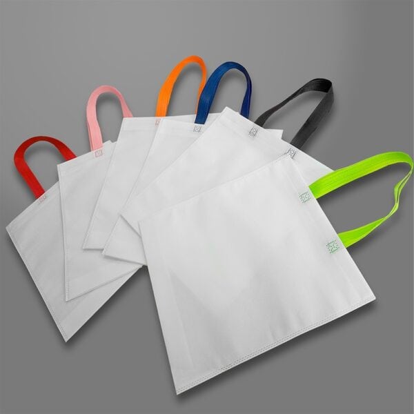 Sacola TNT Personalizada Detalhe